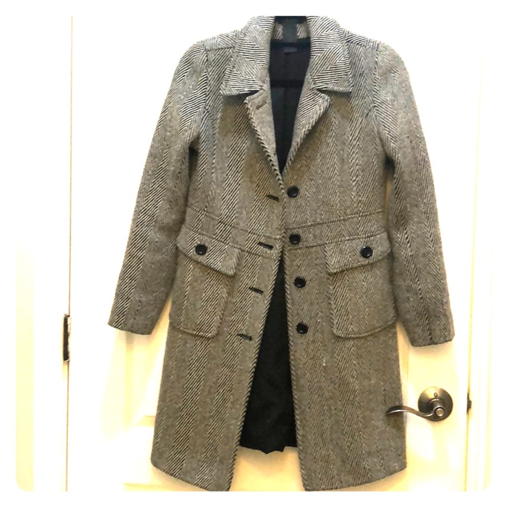 Women’s Houndstooth coat size small